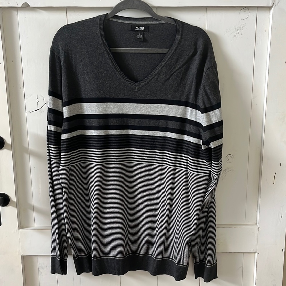 Alfani v-neck sweater